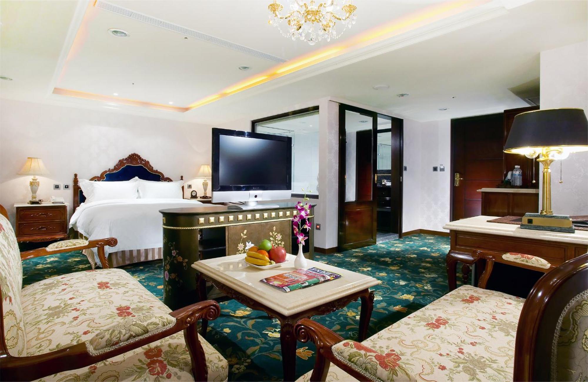 Royal Seasons Hotel Taipei ‧ Nanjing W. Exterior photo